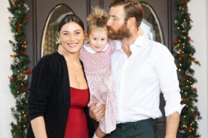 Elysia Rotaru Instagram - From our family to yours…time to lay down, grab a drink🍷tune into @youdidit_thepodcast & 
let the Holidays begin💥🎄💫🎅🏼🎁
 #happyholidays #merrychristmas 
And hands up 🙌if you’re looking forward to the new year! Cause I sure am❤️ 
•
📸 @georgeduchannes