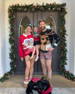 Elysia Rotaru Instagram - Christmas traditions 🎄the annual #nopantsuglysweater #eggsbenny #secretsanta #merrychristmas and happy holidays everyone!