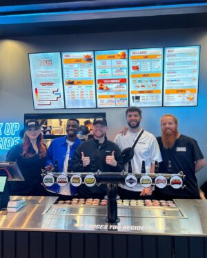 Elz The Witch Instagram - SIDEMEN X HARDEST GEEZER X ELZ X LAKESIDE 🍗🍗

Sides Lakeside now OPEN

Thanks to everyone who came down today 🫡🫡