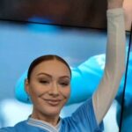 Elz The Witch Instagram - my day at the Manchester Women's Derby 🩵⚽ thanks to @asahisuperdryuk for having me 👏 #AD #drinkresponsibly Bedrinkaware.co.uk