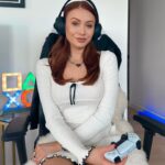 Elz The Witch Instagram - I CAN’T BELIEVE IT!! 😭 I have been selected to be a PlayStation Playmaker 👏♥️ one of my DREAMS was to work with @playstationuk and to now be a #PlayStationPlaymaker alongside an ambassador for the PlayStation Schools’ Cup means the world 🌎 more content to come very soon 🥳 #AD