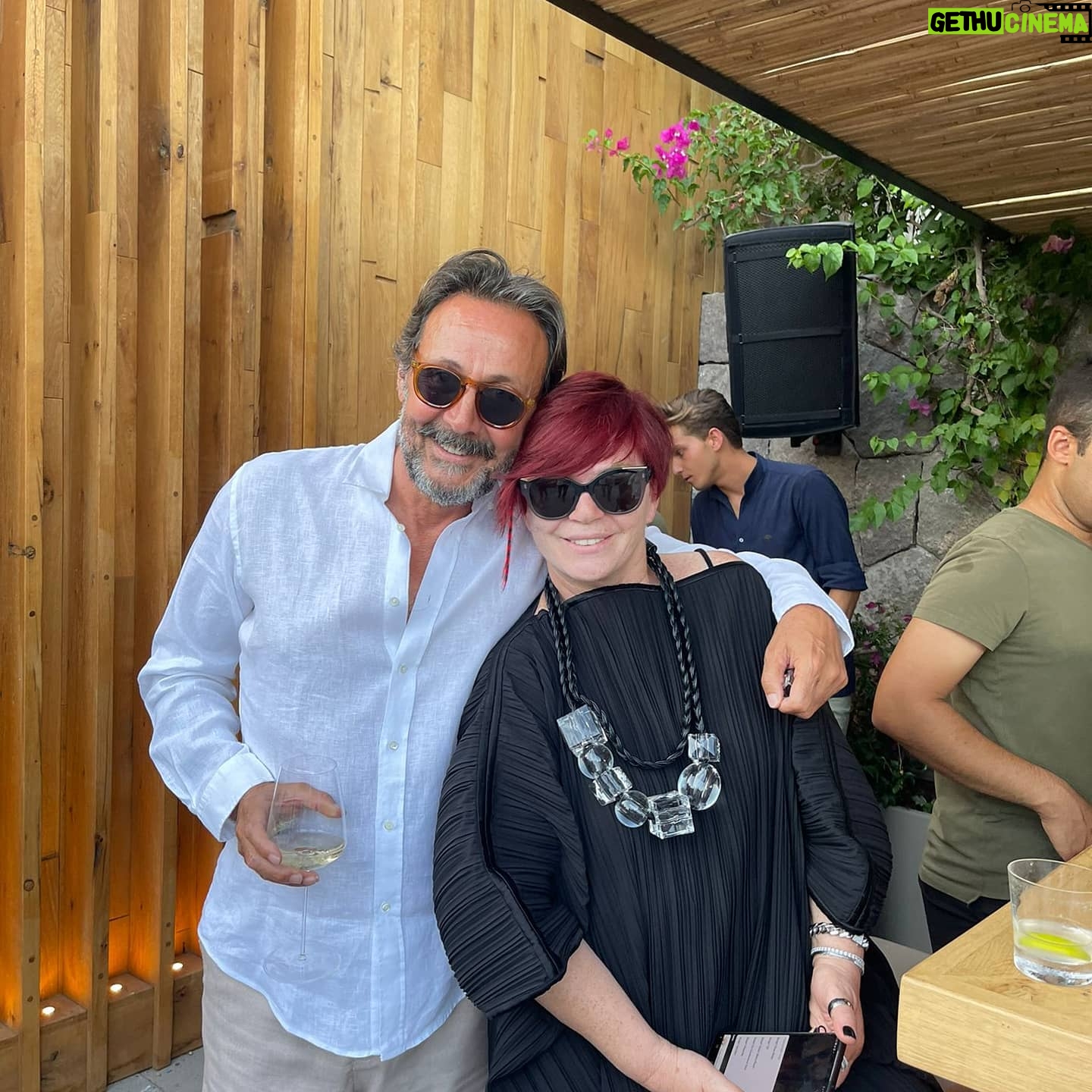 Emel Müftüoğlu Instagram - Kambersiz dugun dugun deildir @hilalaysal @artugaysal @sefikoztek