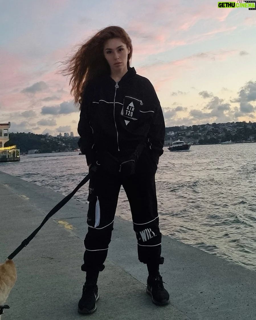 Emel Müftüoğlu Instagram - Benim guzeller guzelim @cagrimuftuoglu