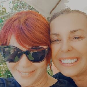 Emel Müftüoğlu Instagram - Ne guzelsin sen herzaman 😘😘😘❤❤❤❤@perihansavass