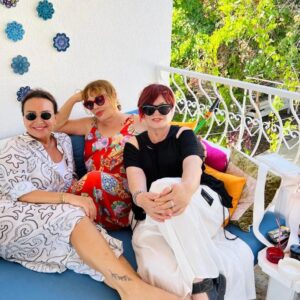 Emel Müftüoğlu Instagram - Bodrum bodruuuuum @demetakbag #sezenaksu