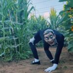 Emerald Gordon Wulf Instagram – Funniest caption gets pinned 🎃 

#contortion #contortionist #halloween #horrormovies #horror #terror #creepy #creepypasta #scary #costume #spookyseason #spooky #flexible #flexibility #haunted