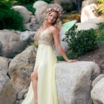 Emerald Gordon Wulf Instagram - Today is my 17th birthday! Check my tiktok to see behind the scenes from this fairy photoshoot with @kalialexsis #birthday #17 #teen #model #sandiego #seventeen #california #sandiegomodel #losangeles #botanicalgardens #teenager