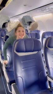 Emerald Gordon Wulf Instagram - How to switch seats with no one noticing 👀 This was after 3 days with no sleep, I think I was loopy 🤪 What is your favorite airline? If it’s not on this list tag it! The @southwestair team was so nice to let me burn off some energy during the layover. #contortion #contortionist #flexible #flexibleteens #flexibility #dance #dancer #stunt #funny #relatable