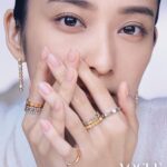 Emi Takei Instagram - 10代の頃に出会い、表現する事の意識を大きく変えてくれた一人のフォトグラファー @takayofficial さん。　久しぶりにご一緒しました。是非　@voguejapan チェックしてみてください 💎