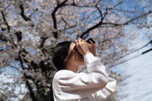 Emi Takei Instagram - 🌸４月が始まった。
あったかい日もあったり
急に寒かったり
皆さんいかがお過ごしですか？

桜が満開で思わず
Leica📷を持ち出した日。
綺麗だったー。
自然が好きだなー。

そろそろ釣れますな。😏🎣