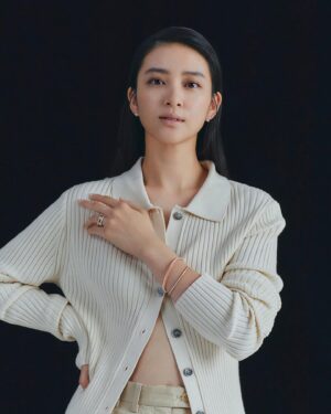 Emi Takei Instagram - @veryweb.jp で見れます
カルティエのページです。

わたし自身も色んな節目に
@cartier のジュエリーを
選んだりしています💎