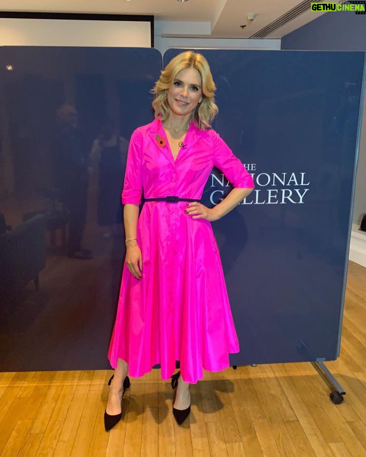 Emilia Fox - 7.6K Likes - Had such a great time talking to my dear friend and leading criminologist @professordavidwilson last night for #Audipresents with such a lovely audience @nationalgallery . With thanks to @audiuk and @suzannahlondon @emmylondonofficial @coeur_de_lion_jewellery for letting me #borrow such a fab dress, heels & jewellery . And thank you @lizbeckettmua @bencooke_lockonego @arabellaboycestylist #audiambassador