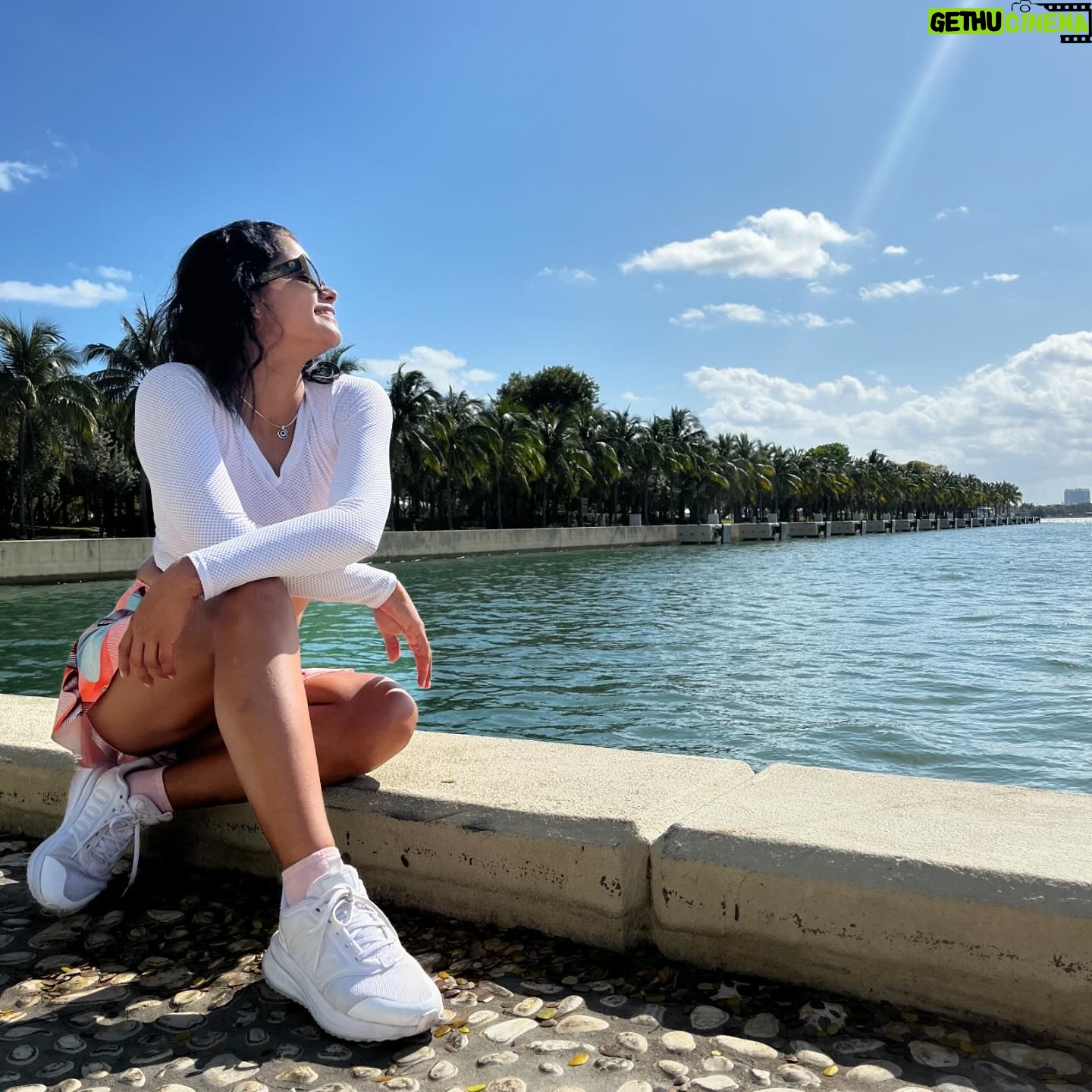 Emilia Ceballos Instagram - Siempre sale el sol pa los valientes ! Vamos que vamos padre ! @chamela_oficial