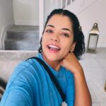 Emilia Ceballos Instagram - Aprobado las sonrisas , la buena onda 😎! Y amar con pasión lo que haces ! Feliz martes mi gente linda ! Cómo van?