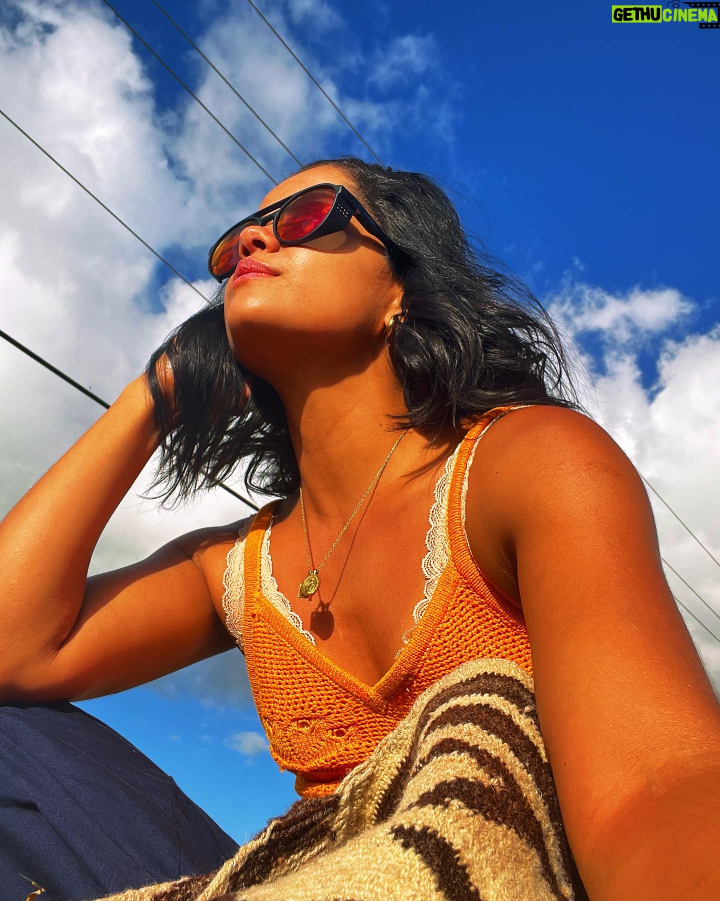 Emilia Ceballos Instagram - #selfie ! Que atardecer 🌆 mas bello !