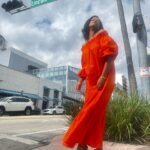 Emilia Ceballos Instagram - Los diseños de @julianramirezdesigns son hermosos para una ciudad como #miami 🇺🇸 Tu talento es maravilloso ! Las invito a conocer sus diseños ! Los amarán ! #decolombiaparaelmundo🇨🇴 Te quiero #miami #fashionweek #modacolombiana #fashionstyle