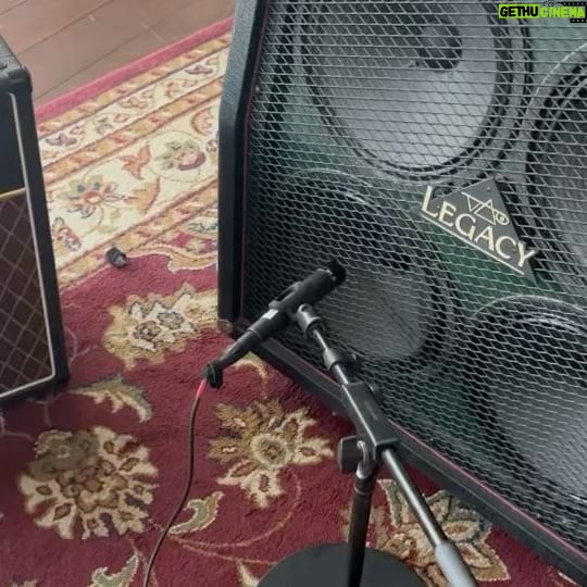 Emilia Lazo - 3.3K Likes - Mucha música está por llegar 🕯️
@emiliaypablomusic