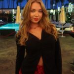 Emilia McCarthy Instagram - note to self, take more group pics with my friends