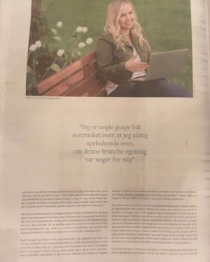 Emilie Ullerup Instagram - Hey Danmark! @politiken og deres blad Gisele har interviewet mig og artiklen er i dagens tillæg 🇩🇰🤍 min mormor siger hun er tilfreds og så behøver man vel ikke mere. Hvis du ikke får avisen kan du måske stadig nå at skaffe den inden dagen er omme 🥰 løb! #politiken #gisele #danmark #skuespiller #oldschoolprinting 📸: @kylecassie & @ricardo.hubbs.photo