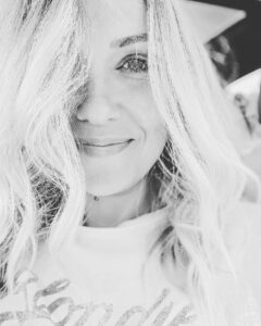 Actress Emilie Ullerup HD Instagram Photos and Wallpapers May 2024