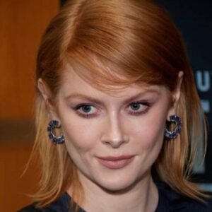 Emily Beecham Instagram - Styling: @rosefordestudio wearing @prada @justoneeye @ninarunsdorfjewelry MU: @missjobaker hair: @rena.calhoun skincare: @drbarbarasturm @thecovenantmovie @mgmstudios