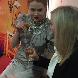 Emily Beecham Instagram - What a surreal and unforgettable day yesterday. So grateful to you @festivaldecannes, the ridiculously talented jury and again of course to brilliant #jessicahausner for giving me this opportunity , @geraldine.bajard, everyone at @thebureaufilms #coop99  #essentialfilmproduktion  Little Joe is the 1st Austrian/UK co-production, which is especially noteworthy & special considering our current political situation!
This is also a film about a modern woman and her work, by a brilliant bold female director🙌🏼💜 Thank you @chanelofficial for the spectacular dress! 🙏🏽#cannesfilmfestival