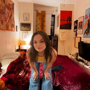 Emily Meade Instagram - I'm not a fan of the Lakers per se , but I am a fan of cosplaying as a 1970s teen heartthrob on the cover of Tiger Beat Magazine.