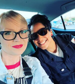 Emily Tarver Instagram - Celebrating @viccimartinez and the entire #clonehigh fam at the premiere last night in LA :) Vic voices Frida Kahlo and the show is so so good. Premieres 5/23 on @hbomax ❤️‍🔥