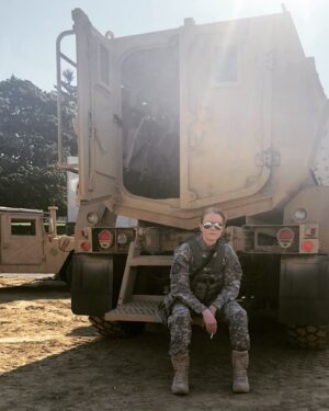 Emily Tarver Instagram - #tbt to filming McCullough’s backstory on @oitnb🍊🖤🍊I miss that show and all my friends and everyone I’ve ever known. #wearamask #oitnb #livinginthepast #glorydays #whatdoesoutsidelooklike 😎