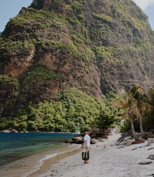 Emily Tierney Instagram - Gave up on waiting for British summer to arrive and hopped on a plane to paradise @sugarbeachviceroy 🌴 

📍 @sugarbeachviceroy A D / P R 

#sugarbeach #sugarbeachviceroy #viceroy #beautifuldestinations #saintlucia

📷 @samjedwards