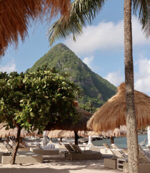 Emily Tierney Instagram - Gave up on waiting for British summer to arrive and hopped on a plane to paradise @sugarbeachviceroy 🌴 

📍 @sugarbeachviceroy A D / P R 

#sugarbeach #sugarbeachviceroy #viceroy #beautifuldestinations #saintlucia

📷 @samjedwards