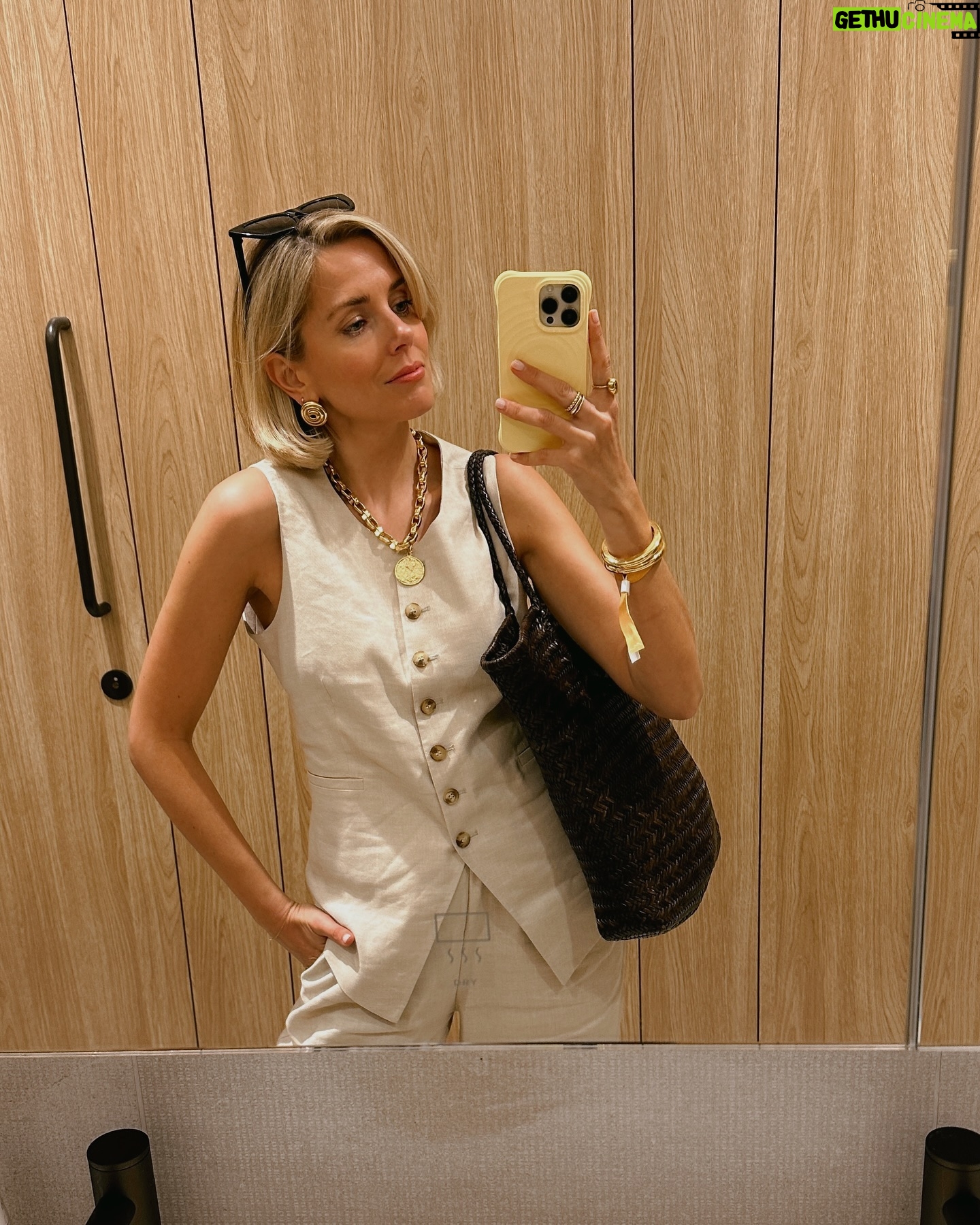 Emily Tierney - 3 Likes - Summer at the palace ✨ Shoulda worn my Bridgerton dress but I just love a linen co-ord. Linked it on stories. Happy Friday!