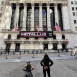Emily Alexandra Guglielmo Instagram - 💰Ready to tackle the markets ~ 😇 I’m proud to announce my journey into the stock market. This statue is very appropriate for the mind set you need in the market ! 🤺 Be fearless and motivated 💪🏼 Fearless Girl is a bronze sculpture by Kristen Visbal, on Broad Street across from the New York Stock Exchange Building in the Financial District of Manhattan in New York City. 🗽 The statue was installed on March 7, 2017, in anticipation of International Women’s Day the following day. #fearlessgirl #stockmarket #stockexchange #financialmarkets #routhless #fearlessmotivation