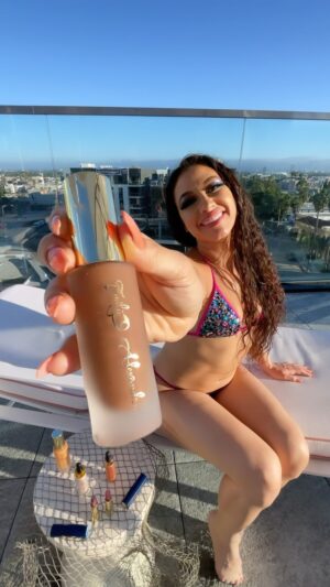 Emily Alexandra Guglielmo Instagram - 😎 Enjoy the journey ~ 

🪄Make magic my friends 

#youonlyliveonce #timeisnow #lifeisnow #doitnow #studynow #chemistry #clout #googlerank #eac #cosmetics #makeup #dollskill