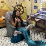Emily Alexandra Guglielmo Instagram – 🧜🏻‍♀️ Happy International Mermaid Day 

💙 Behind the scenes of a real life mermaid ~ 

✨Wanna become a mermaid ? 

🚀 Anything is possible if you want it bad enough 

#believeinyou #believeinyourdreams #becomeamermaid #mermaidsexist #liveoutyourdreams