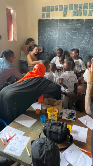 Emily Alexandra Guglielmo Instagram - 🇰🇪 What a blessing to see change happen right before my eyes 

✈️ You don’t really know until you go 

💧 @supportingwater 

A portion of every purchase from @emilyalexandracosmetics goes back into @supportingwater 

#waterisahumanright #kenya #supportingwater #watermission #makingadifference #worldchange #onestep #makeupwithamission