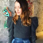 Emily Browning Instagram - American Gods European press tour DONE!* Here, have some pictures. . . . Round One: Laaahndaan! Felt priddy cyute for the duration but I take no credit for it... It takes a village. Big thanks to the London Village: @karlawelchstylist @marywilesmakeup @carlosferraz_ *K it was actually done like 3 days ago but I’m really slow with this insta business 😅