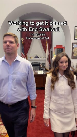 Emily Calandrelli Instagram - Who’s afraid of little old me 🙃

The Babes Enhancement Act just got another co-sponsor!! This BI-PARTISAN bill is continuing to gain support 👏🏻🍼
@ericswalwell 
@katieporteroc 

Call your reps and ask them to support HR 3386 👏🏻