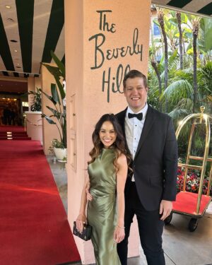 Emily Calandrelli Instagram - A black tie affair at a real life Bridgerton-level wedding. 

We had to piece together childcare to make it work so that we could both come and we’re so grateful to family and caretakers who all came together to allow us to experience this beautiful wedding. 

Congratulations to the most beautiful couple @mack_harper_ 👰🏼‍♀️ and @f.h.mcgregor 🤵🏻‍♂️