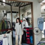 Emily Chan Instagram - 在跟一個人建立關係的時候 都在替彼此的故事留下一筆 有人的故事爛尾 有人的故事像電視劇怎樣都演不完 有人的故事還沒完成作者已消失 愛一個人是歸零 就像一圈 無論繞得多遠 都要回到原點再一起出發 原諒一個人也是一種歸零 整理各種情緒和自省 就把TA從心裡清空出來 放到另一個位置 零是什麼都沒有嗎？ 我覺得不是。 零是 I am ok now Let’s start this all over again. #emsaid #bangkok
