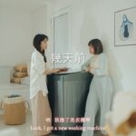 Emily Chan Instagram - 大學時期租房印象最深刻的一件事是： 所有的電器都必須跟其他人共享，每次的laundry day洗衣機裡總是會留下一兩件匿名的貼身衣物，雖然已洗乾淨（也有可能沒有🙃）但總覺得哪裡怪怪的，只好戰戰兢兢地把它們拿出來，再把自己的衣服丟下去洗。 那時候的願望是擁有屬於自己的空間， 屬於自己的生活幫手。 @SHARP Purefit 空氣淨化器 純淨美學 除了淨化空氣 還美化空間 獨家的的 No Hole Technology 洗衣機 翻轉的時候不會勾壞衣服 AQUOS FL系列 電視 Deep Chroma Display 精緻的畫質讓你暫時逃離這個瘋狂世界 跟 SHARP 一起享受優質生活！ ps: 妹妹也可以一起但請交房租! #SharpMalaysia #JapanBrandTechnology