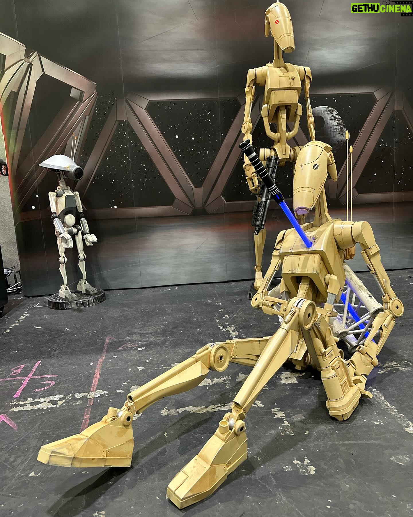 Emily Swallow Instagram - What a fantastic day @mcmcomiccon bumped into some old friends from @essexcosplayers and saw some amazing props and costumes from @imperialoutlanders My day was definitely made after getting to meet and give some ink drawings I did of some of the cast of @themandalorian including @taitfletcher and @bigeswallz who has been a great supporter of my art. It means a lot when you meet these cool people who are your heroes and they give their fans so much of their time. I was only gutted that I didn’t get a chance to see, say hello and give my ink drawings in person to @therealbrendanwayne #thisistheway #maytheforgebewithyou #themandalorian #mandalorian #starwars #mtfbwy #maytheforcebewithyou #mcmcomiccon #mcmcomicconlondon