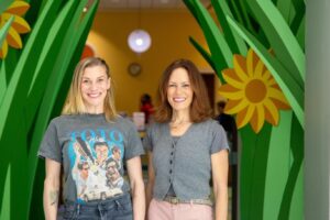 Emily Swallow Instagram - Y’all, if you’re ever invited to story time with @therealkateesackhoff, go!  We got to read to some foundlings at @jaxlibrary while we were in town  for @collectiveconvention.  She had laryngitis but that did not stop her!

Also- the entrance to the children’s section is magical.  I wanted to stay there listening to forest sounds all day!

#tbt #throwback #thisistheway #forthefoundlings #emilyswallow #kateesackhoff #girlpower #storytime #dropeverythingandread #library