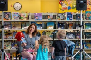 Emily Swallow Instagram - Y’all, if you’re ever invited to story time with @therealkateesackhoff, go!  We got to read to some foundlings at @jaxlibrary while we were in town  for @collectiveconvention.  She had laryngitis but that did not stop her!

Also- the entrance to the children’s section is magical.  I wanted to stay there listening to forest sounds all day!

#tbt #throwback #thisistheway #forthefoundlings #emilyswallow #kateesackhoff #girlpower #storytime #dropeverythingandread #library