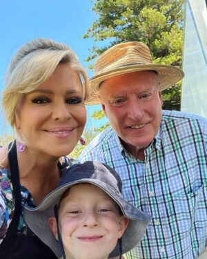 Emily Symons Instagram - Happy weekend 💙💙
