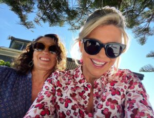 Emily Symons Instagram - My lovely @georgieparker will have to do without me for a few weeks while I channel my inner teacher and homeschool for a bit. Thankful for the love and support I’ve received from my H&A family to help me with this juggle. Looking forward to being back on set soon and hope all our kids can return to class ASAP! 💜🙏🏼📚
