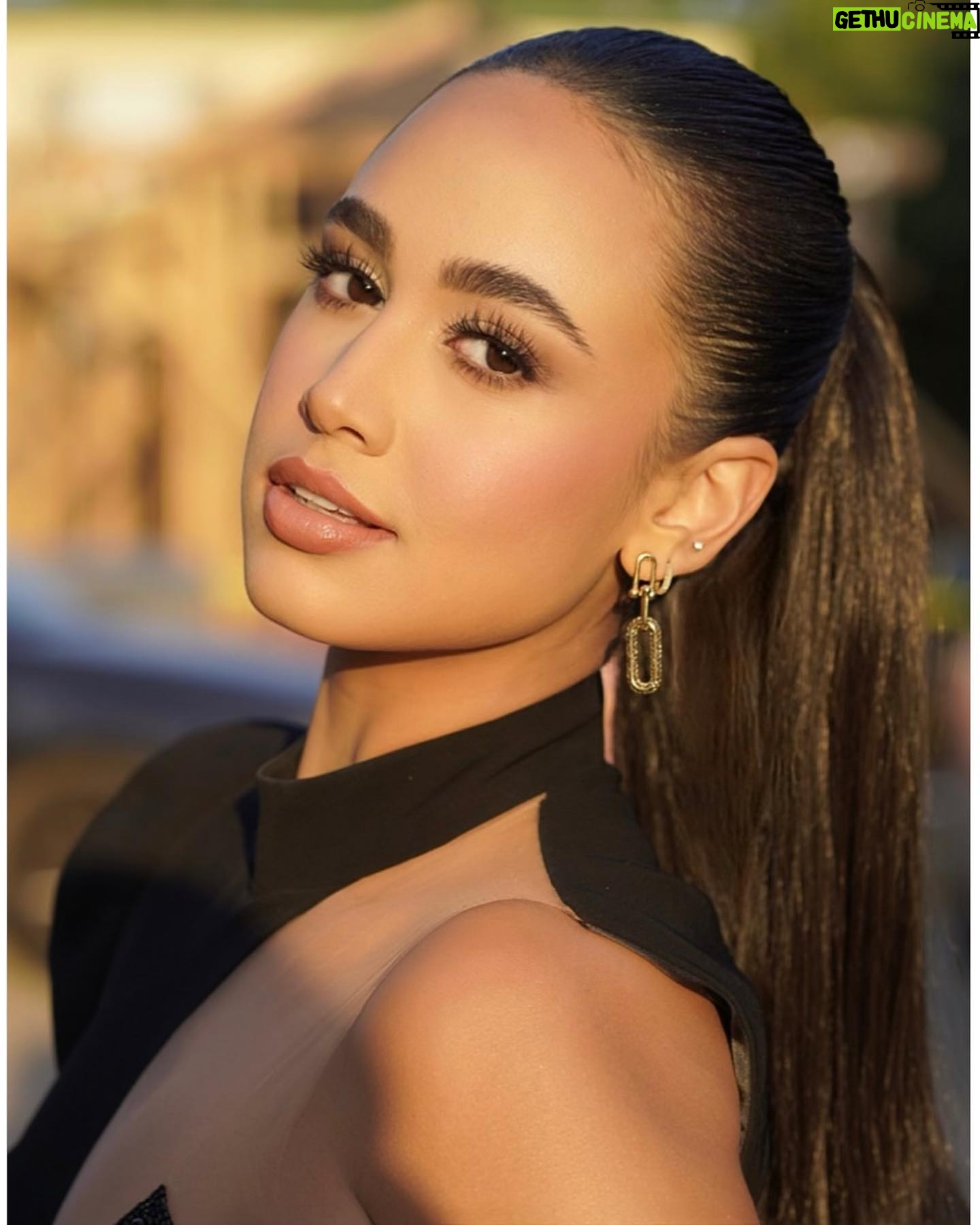 Emily Tosta Instagram - NHMC IMPACT AWARDS GALAš¤ photography: @kdproductionsoficial makeup & hair: @barbarapferrer styling: @regardstylehouse dress: @temraza pony: @insertnamehere special thanks to @emilia.tosta & @dimitryl