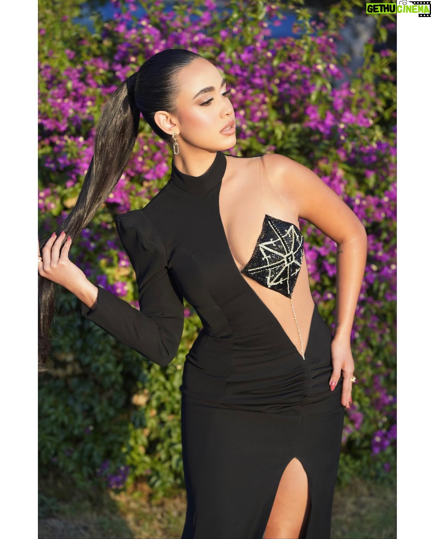 Emily Tosta Instagram - NHMC IMPACT AWARDS GALAš¤ photography: @kdproductionsoficial makeup & hair: @barbarapferrer styling: @regardstylehouse dress: @temraza pony: @insertnamehere special thanks to @emilia.tosta & @dimitryl