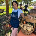 Emily Tosta Instagram - for families and children that rely on school-provided meals, summer can mean a long few months of worrying about getting enough to eat. I volunteered with @FeedingAmerica and @smbgc to help provide a nutritious & refreshing snack for children facing food insecurity this summer🫶🏽 your support can help provide more meals to neighbors in need - visit www.feedingamerica.org/summer to learn more✨