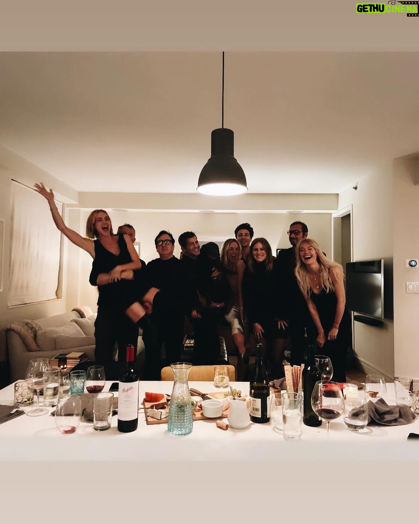 Emily Wickersham Instagram - takes a lot to be a night owl 🦉